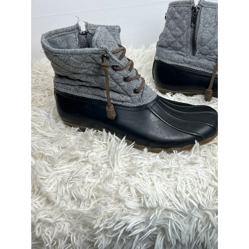 Steve Madden Women's Duck Boots Size 10 Gray And Black Rain Winter Spring Fall